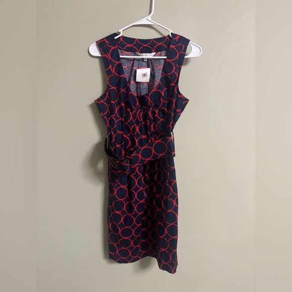 Trina Turk Dress Sleeveless Sheath Short Navy Blue Red Circles Size 8 Medium New - Picture 6 of 8